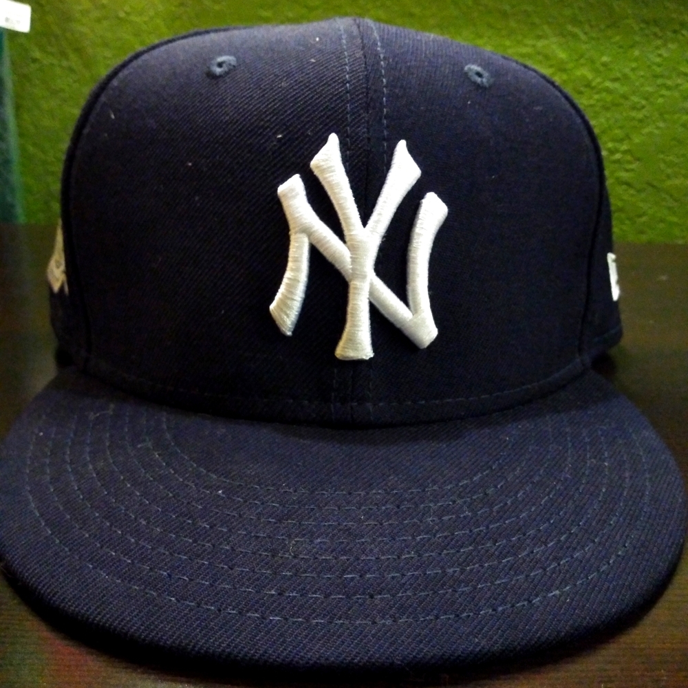 Mens Official NY Yankees MLB Cap
